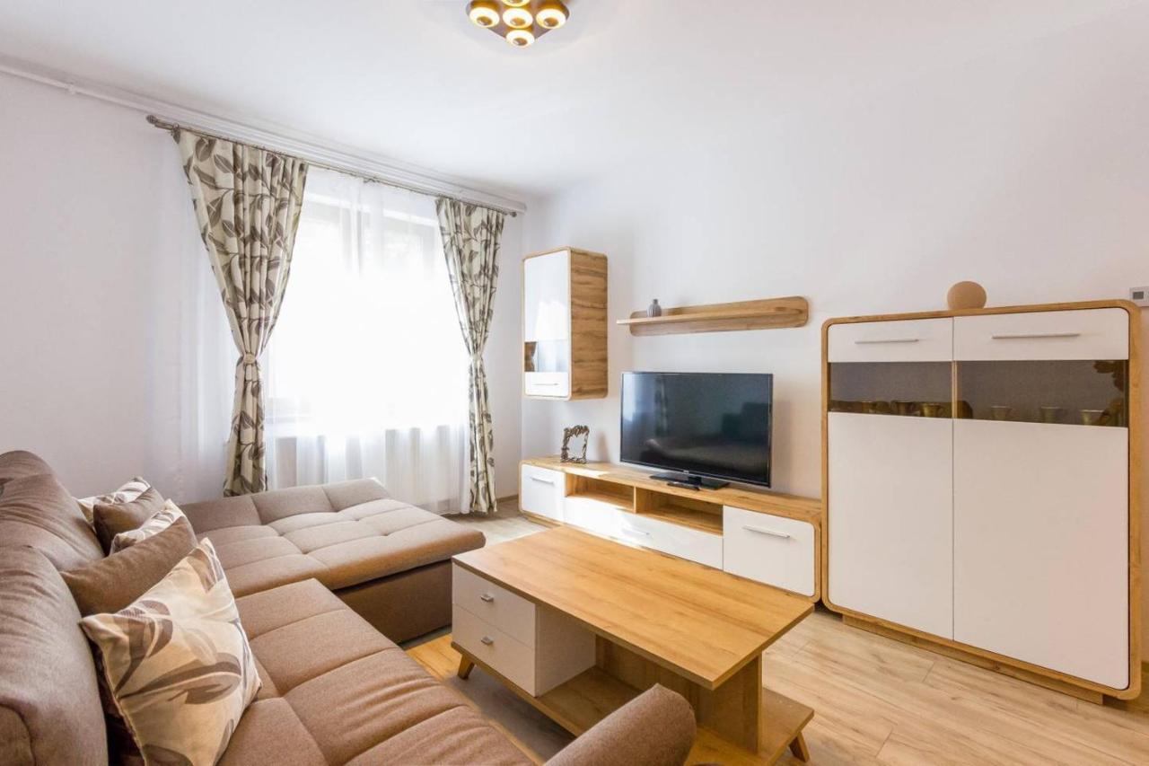 Spacious And Quiet 2 Bedroom Apartment Cluj-Napoca Exterior photo