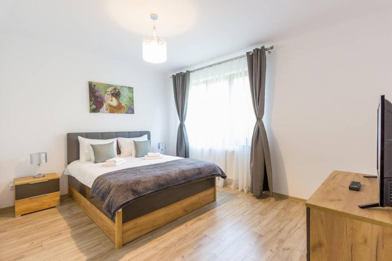 Spacious And Quiet 2 Bedroom Apartment Cluj-Napoca Exterior photo